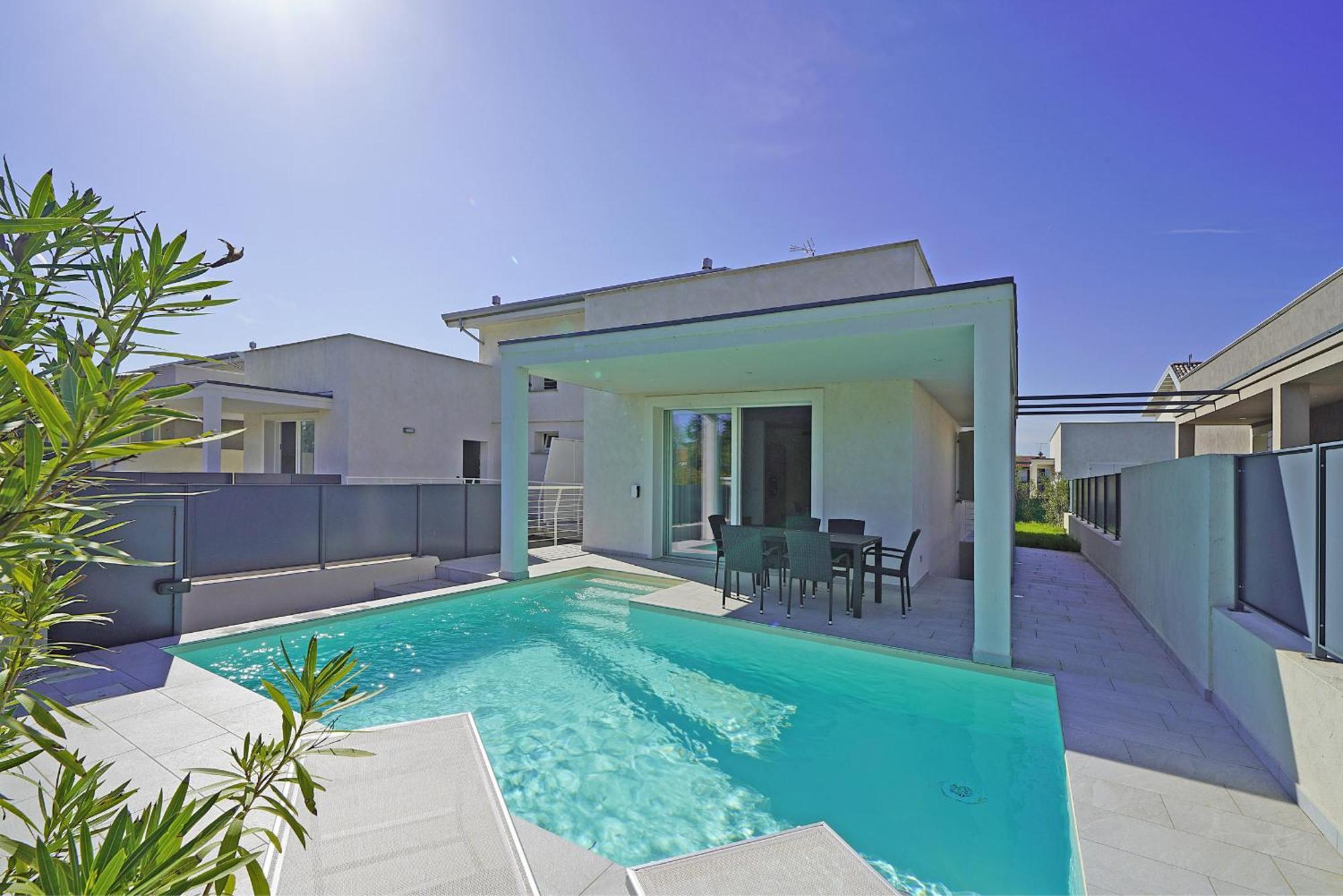 Prestige Ii By Wonderful Italy